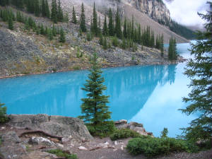 almorainelakebanff.jpg